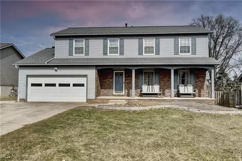 2181 Forest Oak Dr, Akron, OH 44312