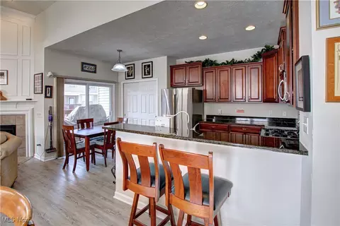 327 Blair Dr, Copley, OH 44321 photo 5