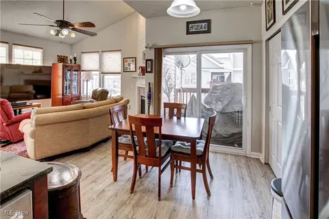 327 Blair Dr, Copley, OH 44321 photo 10