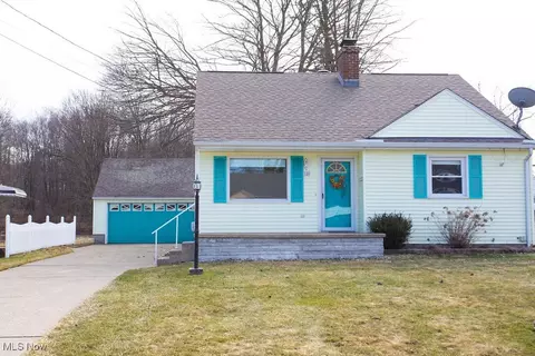110 Grimm Heights Ave, Struthers, OH 44471 photo 2
