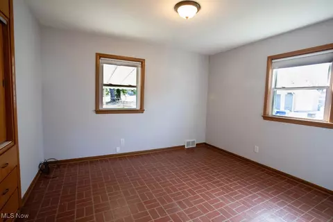 110 Grimm Heights Ave, Struthers, OH 44471 photo 14