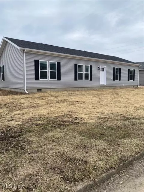 113 Pierce St, Zanesville, OH 43701