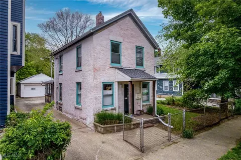 1940 W 44th St, Cleveland, OH 44113