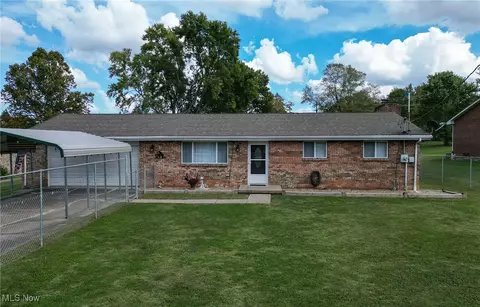 100 Valley Dr, Marietta, OH 45750