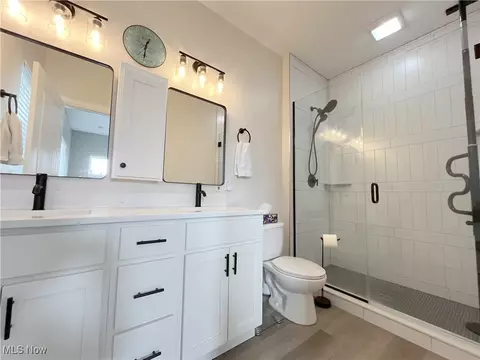 Bath - 581 Vicksburg Ct, Lagrange, OH 44050 photo 1 of 4