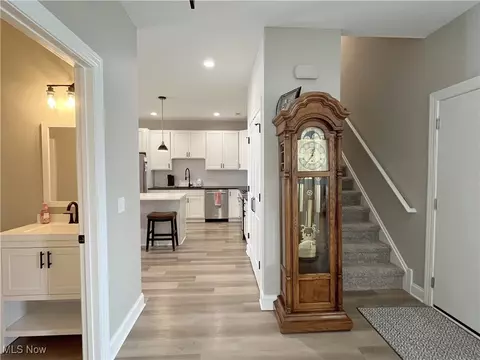 Entry Way - 581 Vicksburg Ct, Lagrange, OH 44050 photo 1 of 4