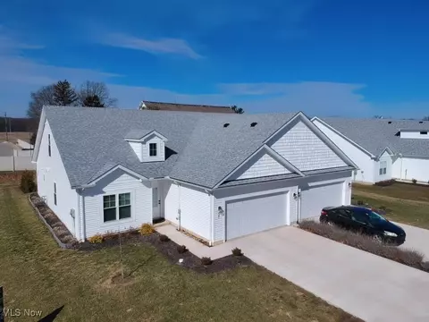 581 Vicksburg Ct, Lagrange, OH 44050