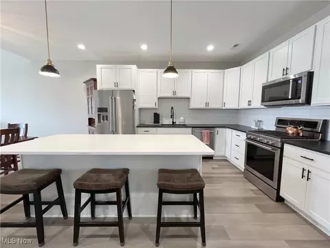 Kitchen - 581 Vicksburg Ct, Lagrange, OH 44050 photo 1 of 4