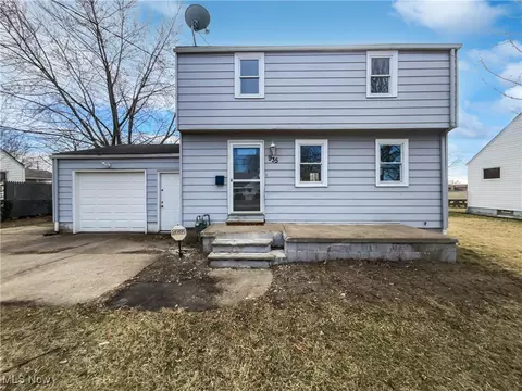 935 W 23rd St, Lorain, OH 44052
