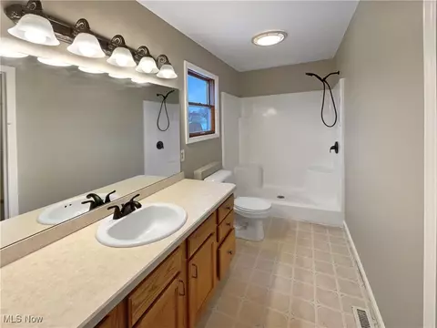 Bath - 3829 E 364th St, Willoughby, OH 44094 photo 2 of 3