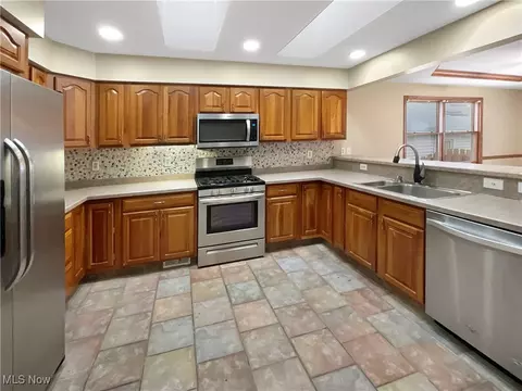 Kitchen - 3829 E 364th St, Willoughby, OH 44094 photo 1 of 2