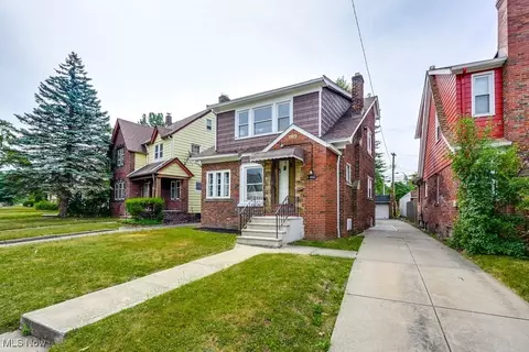 3490 Raymont Blvd, University Heights, OH 44118