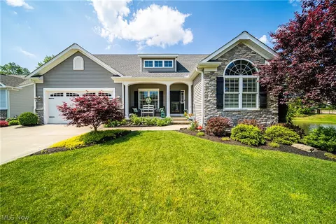 16 Ava June Dr, Painesville, OH 44077