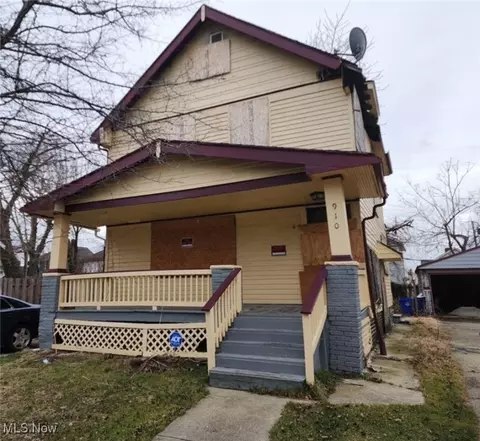 910 E 131st St, Cleveland, OH 44108