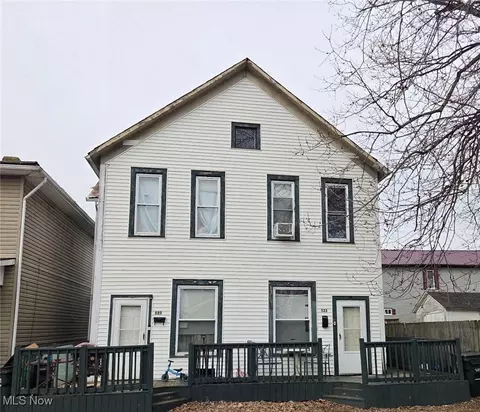 520522 N Uhrich St, Uhrichsville, OH 44683