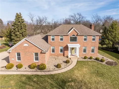 8414 Macthomas Ave NW, North Canton, OH 44720