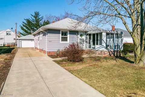 32227 Densmore Rd, Willowick, OH 44095