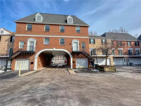 2000 King James Pkwy #108, Westlake, OH 44145