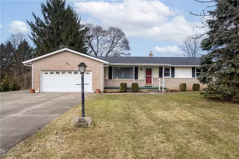 3127 Hemphill Rd, Norton, OH 44203