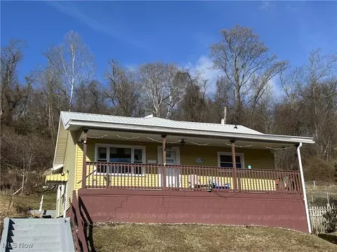 3133 Elm St, Weirton, WV 26062