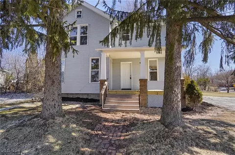 825 S Prospect St, Ravenna, OH 44266