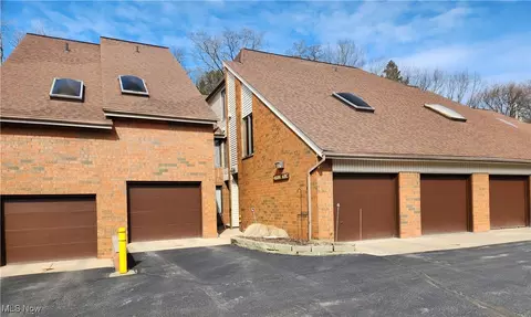 4685 Mayfield Rd #C, South Euclid, OH 44121