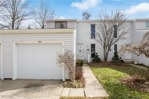 184 Deepwood Dr, Wadsworth, OH 44281