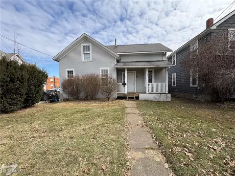 228 N Huntington St, Medina, OH 44256