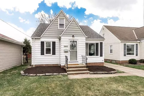 5963 Maplewood Rd, Mayfield Heights, OH 44124
