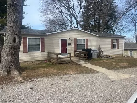 1069 Mound St, Zanesville, OH 43701