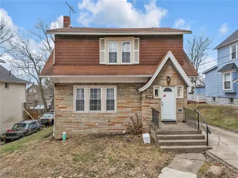 2158 10th St SW, Akron, OH 44314