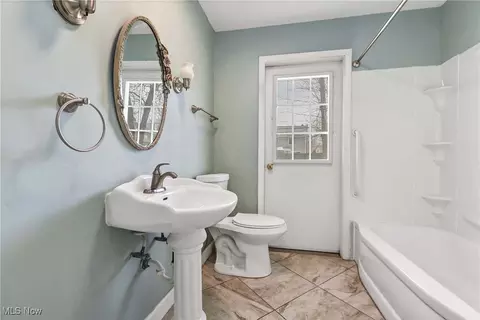 191 Fair St, Berea, OH 44017 photo 23