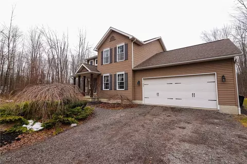 4577 E Maple Rd, Geneva, OH 44041