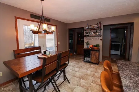 4577 E Maple Rd, Geneva, OH 44041 photo 12