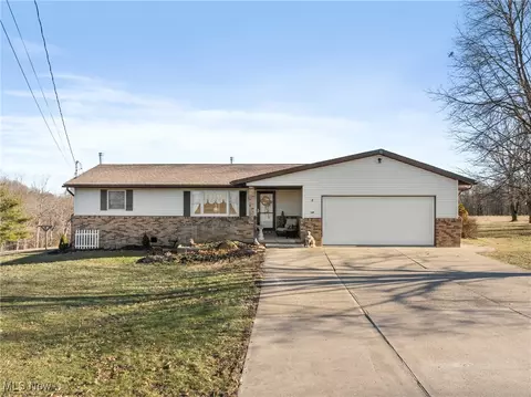 70621 Maynard Rd, Saint Clairsville, OH 43950