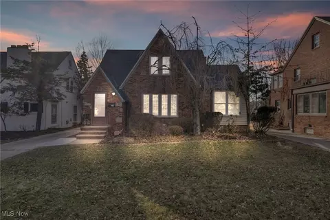 270 E 214th St, Euclid, OH 44123