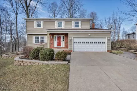 1257 Berkshire Dr, Macedonia, OH 44056