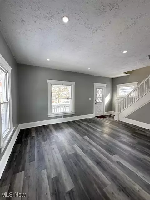 120 Grant St, Elyria, OH 44035 photo 3