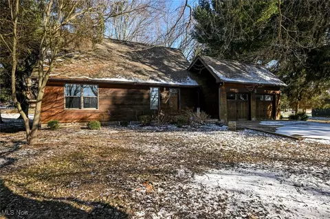 4365 Dudley Rd, Mantua, OH 44255