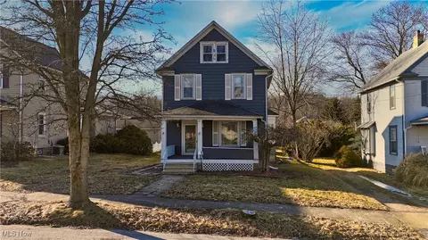 615 Alice St, East Palestine, OH 44413
