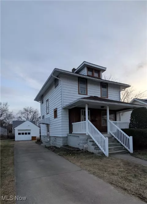 1360 Prospect St, Barberton, OH 44203