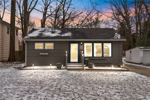 368 E Central Ave, Ravenna, OH 44266