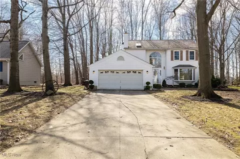 751 Lanark Ln, Painesville, OH 44077