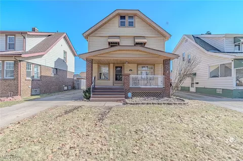 3735 Washington Park Blvd, Newburgh Heights, OH 44105