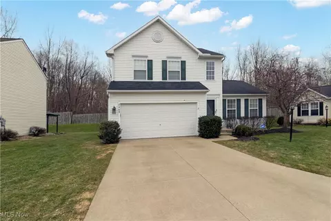 8465 Antlers Trl, North Ridgeville, OH 44039