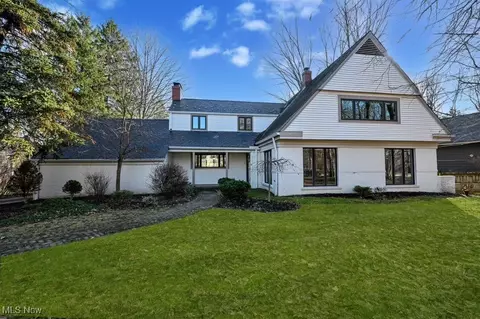 3265 Belvoir Blvd, Beachwood, OH 44122