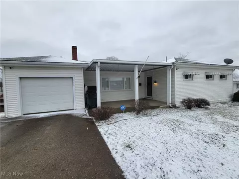 156 Locust Ln, Cadiz, OH 43907