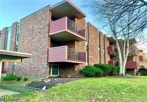 2960 N River Rd #D-18, Warren, OH 44483