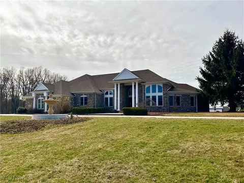 3304 Austintown Warren Rd, Mineral Ridge, OH 44440