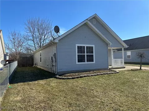 Exterior - 2112 Anthony Ave, Ashtabula, OH 44004 photo 3 of 4